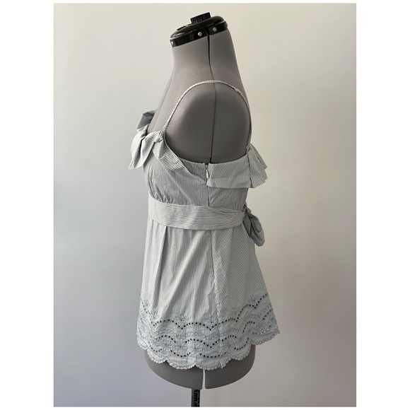 BCBG Max Azria - blue & white - seersucker tank with bow - eyelet lace detailing - Picture 6 of 7